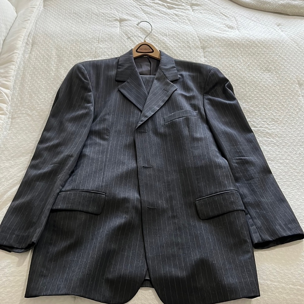 J Riggings Men’s Suit—made in Italy